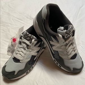 Men’s New Balance Lifestyle 660’s 9.5D